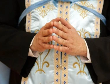 «Ροζ» σκάνδαλο στα Ιωάννινα - Παπάς ειδικεύεται στα ερωτικά παιχνίδια